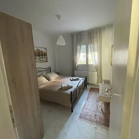 Vpg Central Luxury Apartment Ptolemaida Exterior foto